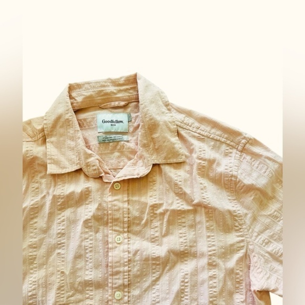 Goodfellow Short Sleeve Button Up Shirt - Mens Size Medium  - Peach Color